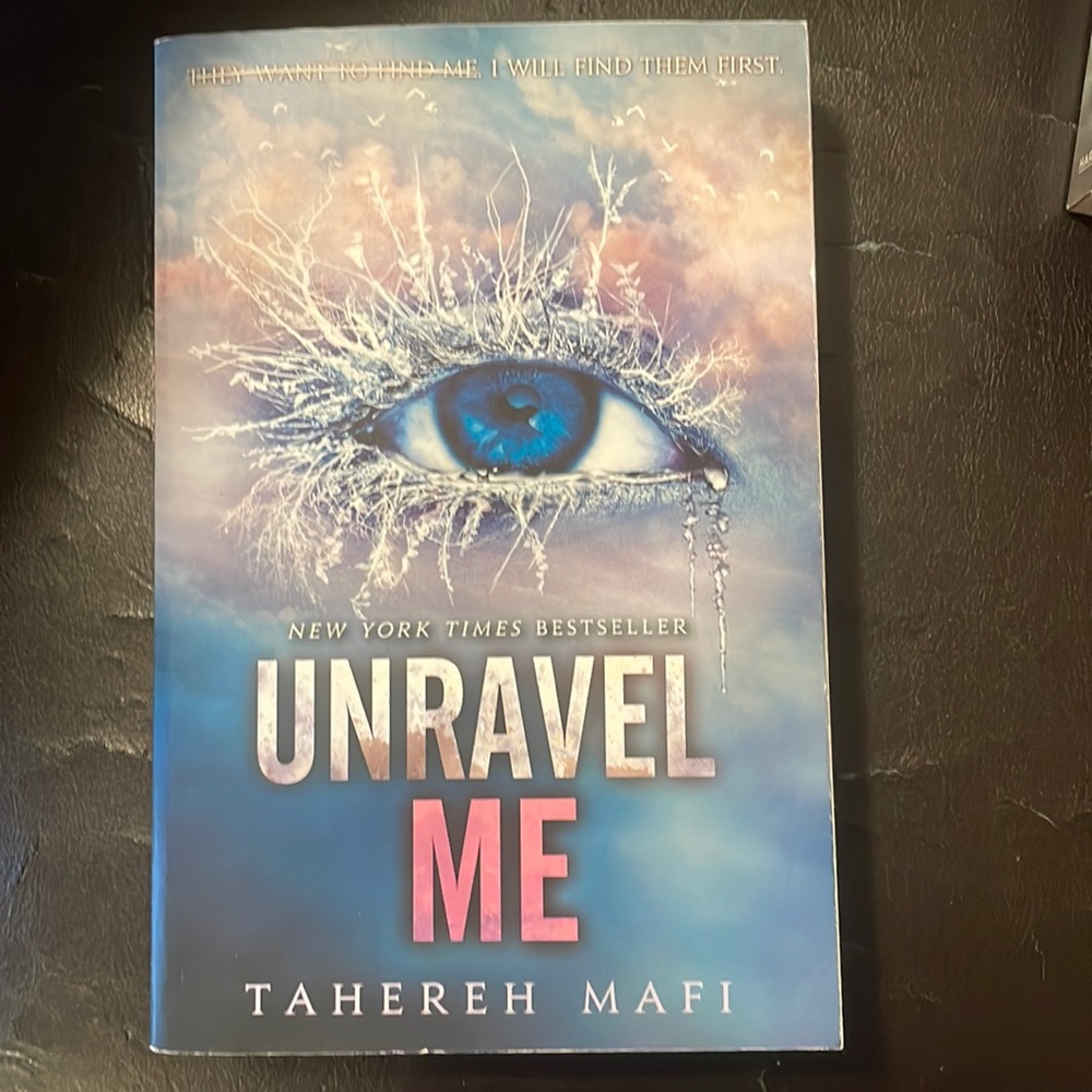 Unravel me book